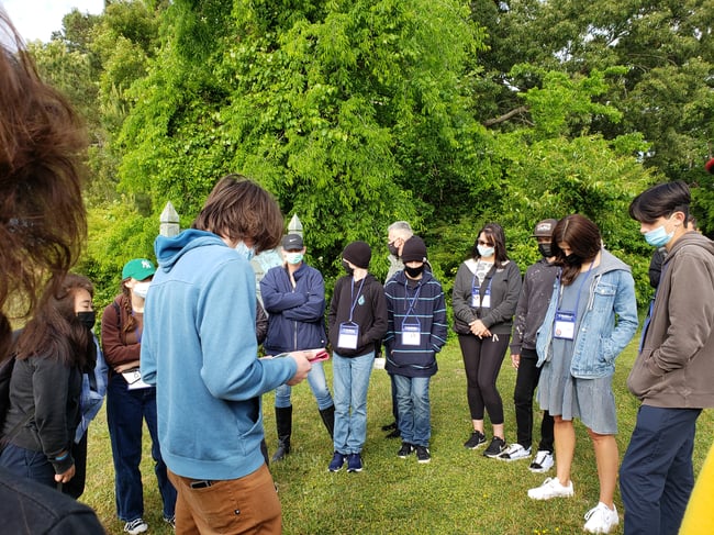 Student group while traveling